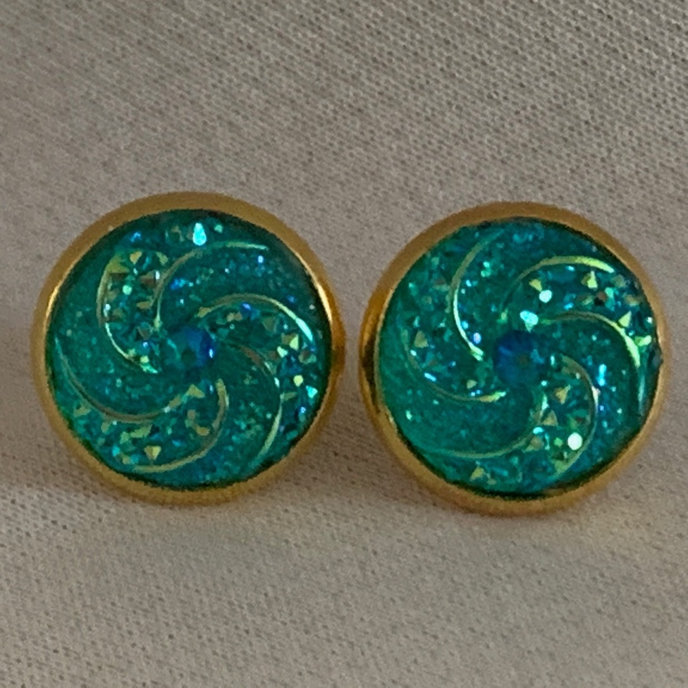 NWOT Green-Blue Druzy Swirl Earrings Gold Plated